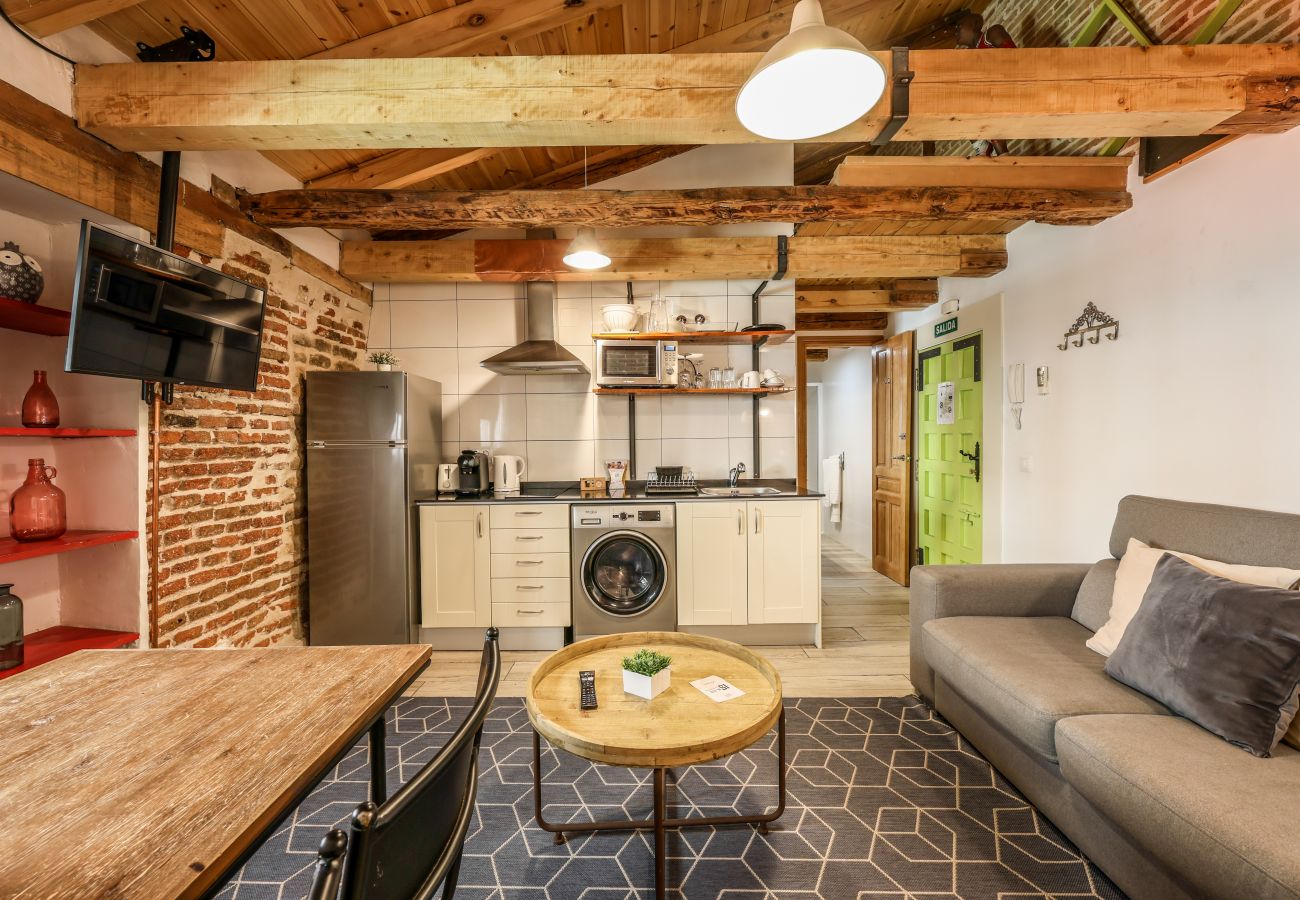 Aparthotel in Madrid - Beautiful Renovated apartment in the center 3 