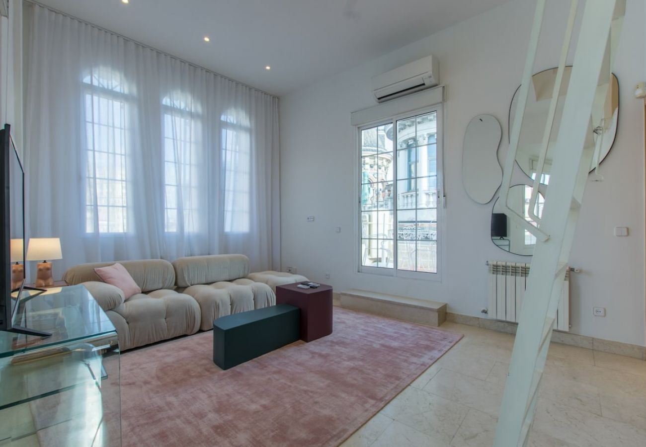 Aparthotel in Madrid - Impressive penthouse in the center of Madrid 