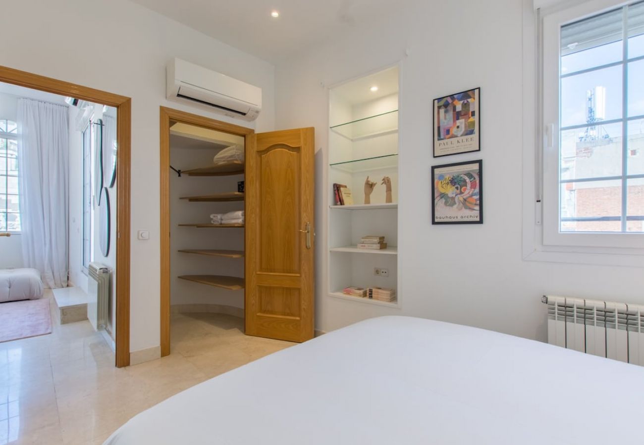 Aparthotel in Madrid - Impressive penthouse in the center of Madrid 