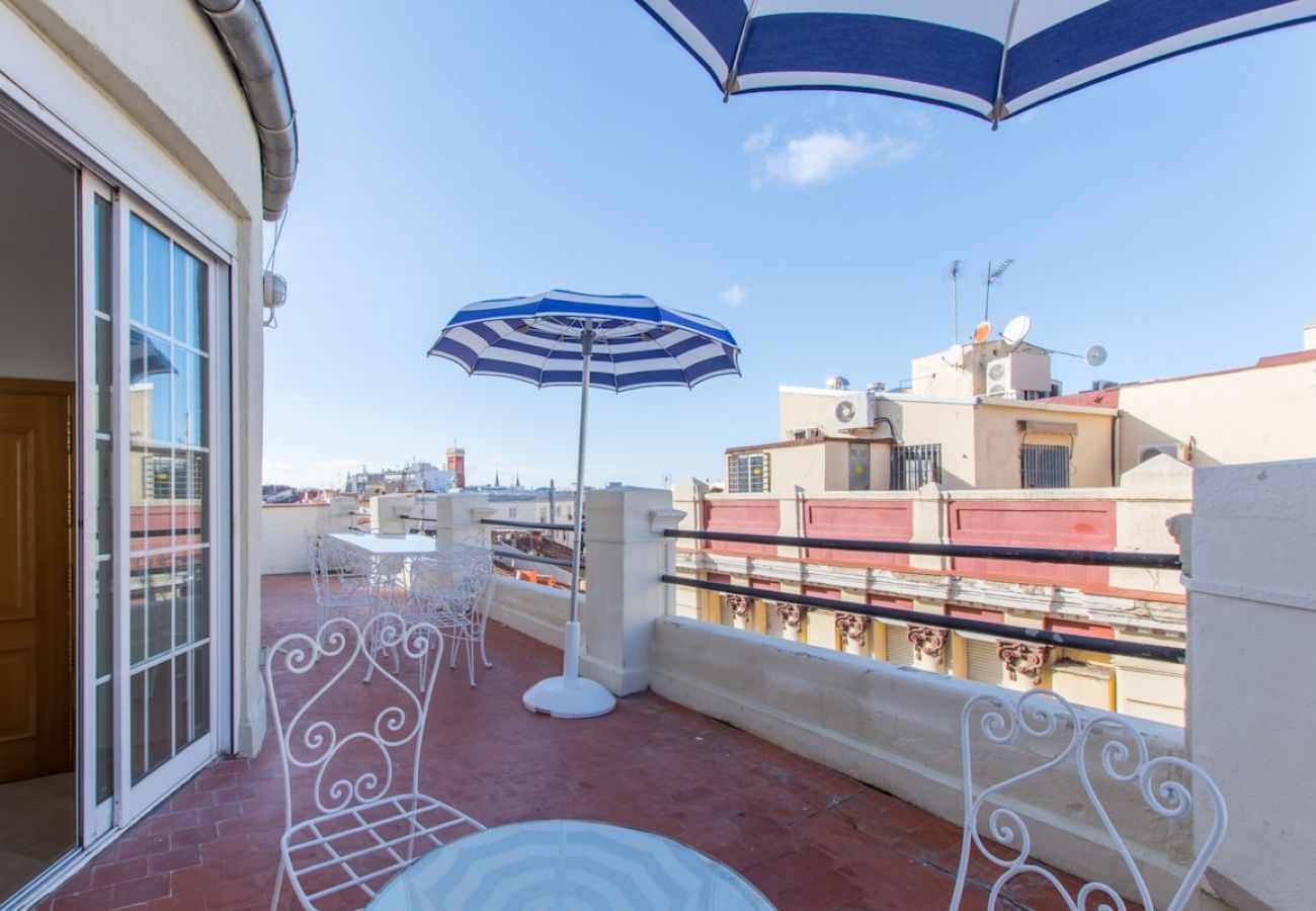 Aparthotel in Madrid - Impressive penthouse in the center of Madrid 