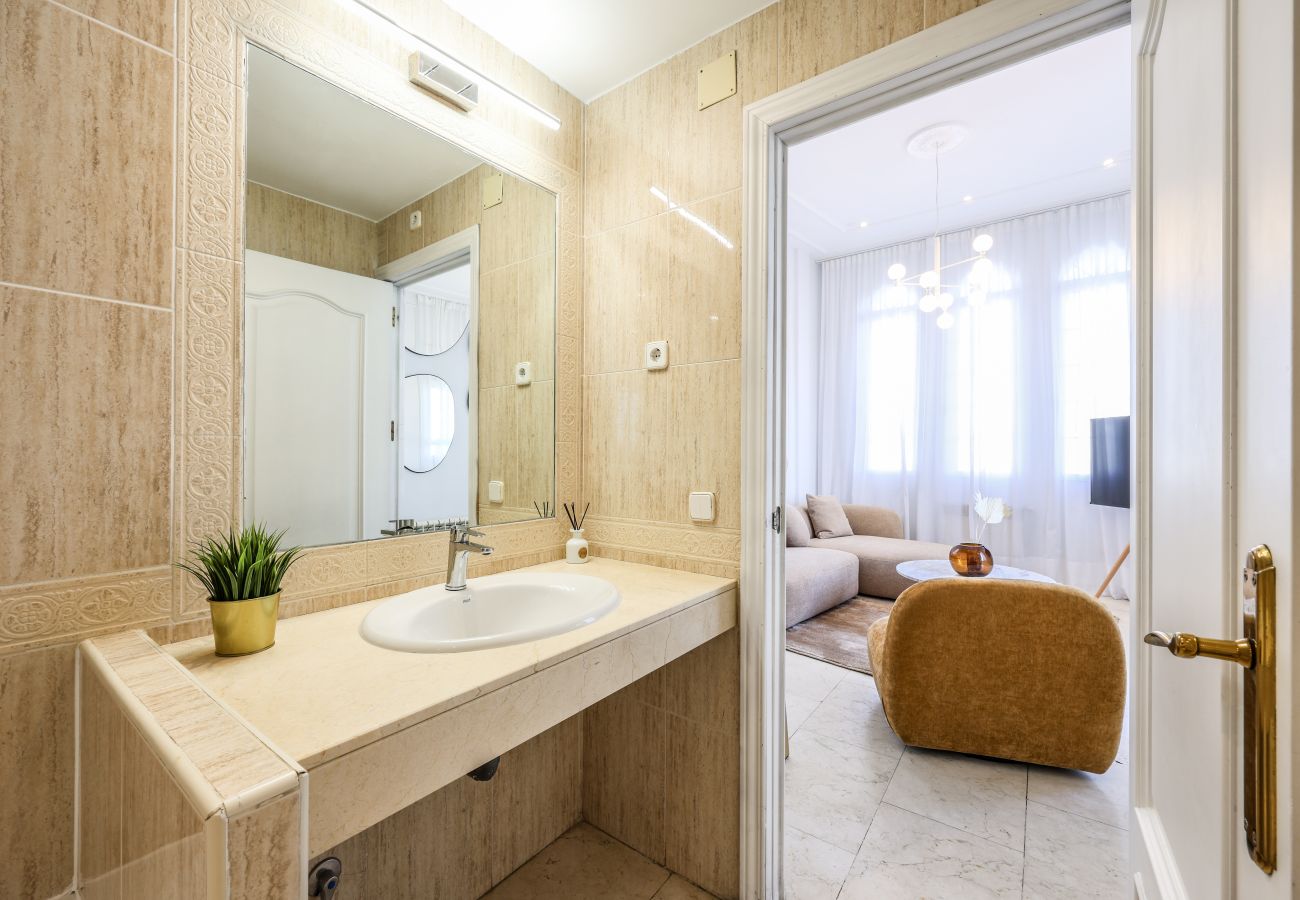 Aparthotel in Madrid - Impressive penthouse in the center of Madrid 