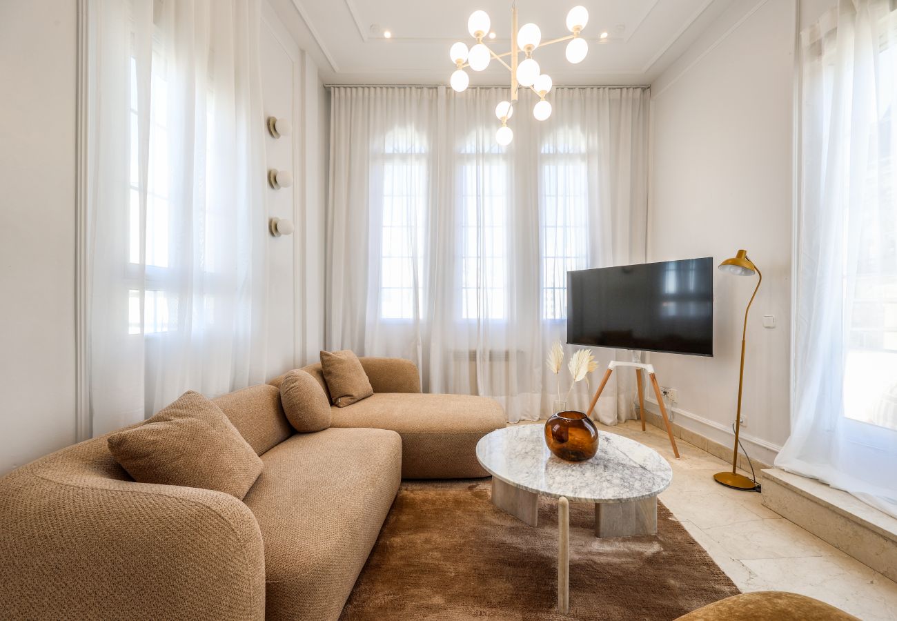 Aparthotel in Madrid - Impressive penthouse in the center of Madrid 