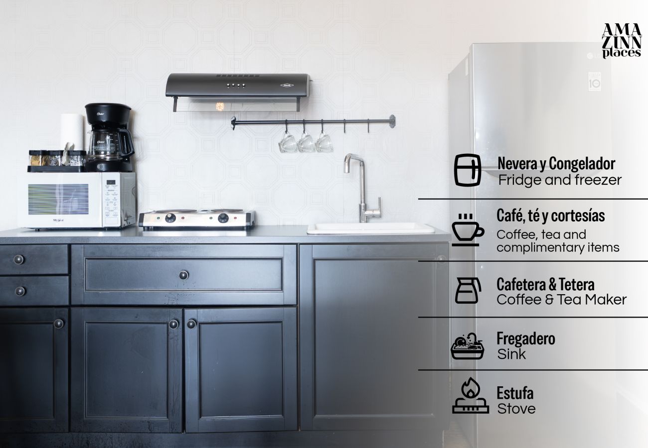 Studio in Ciudad de Panamá - Renovated Apartment with Balcony in Casco Viejo M8