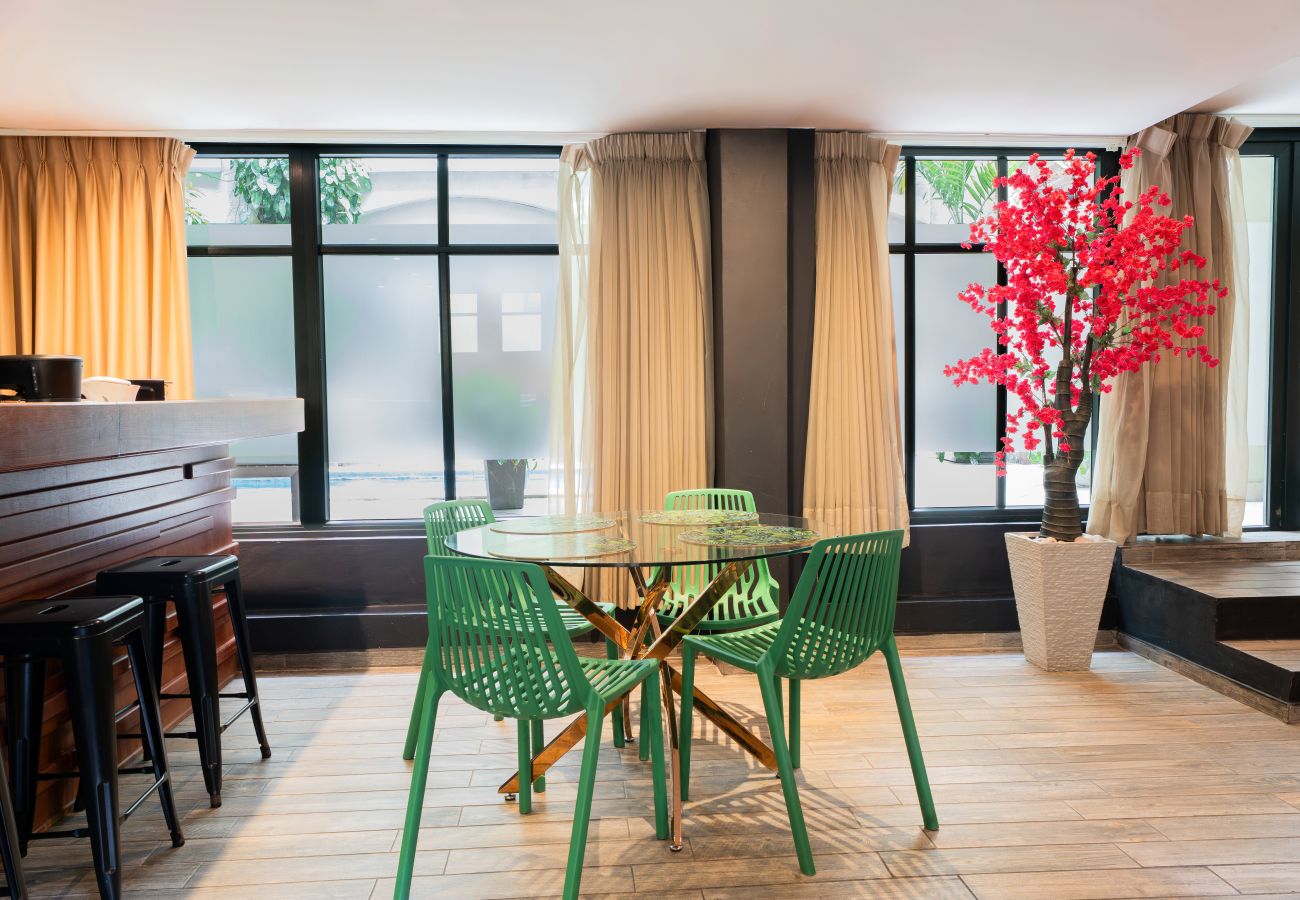 Apartment in Ciudad de Panamá - Ecleptic apartment with 4 rooms and amazing pool 