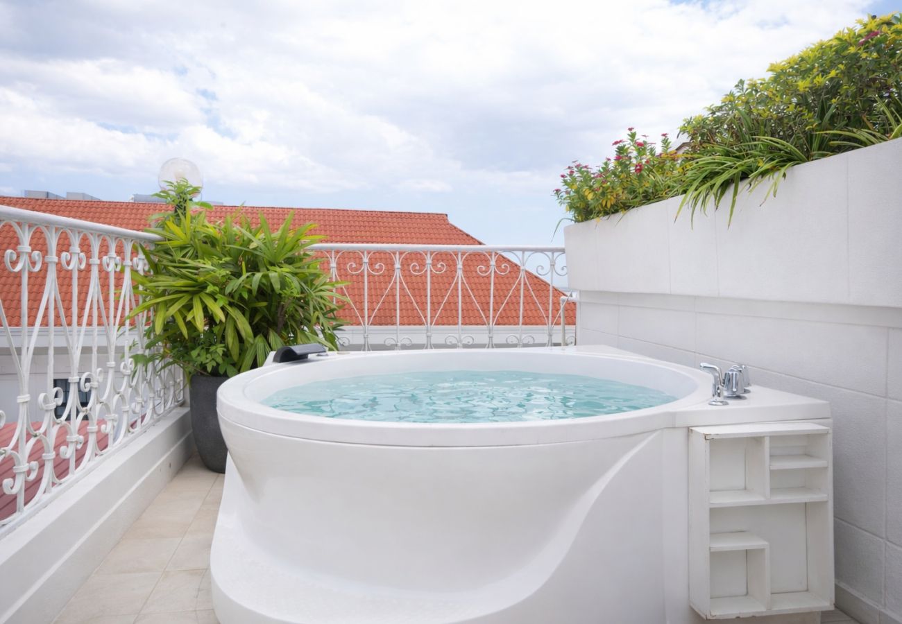 Studio in Ciudad de Panamá - Renovated and Bright Apartment with Balcony | M4