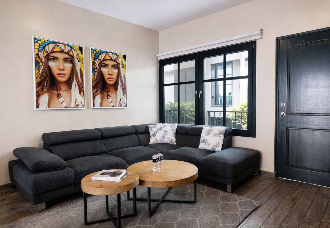 Apartment in Ciudad de Panamá - 3BR with Pool and Views of the National Theater D4