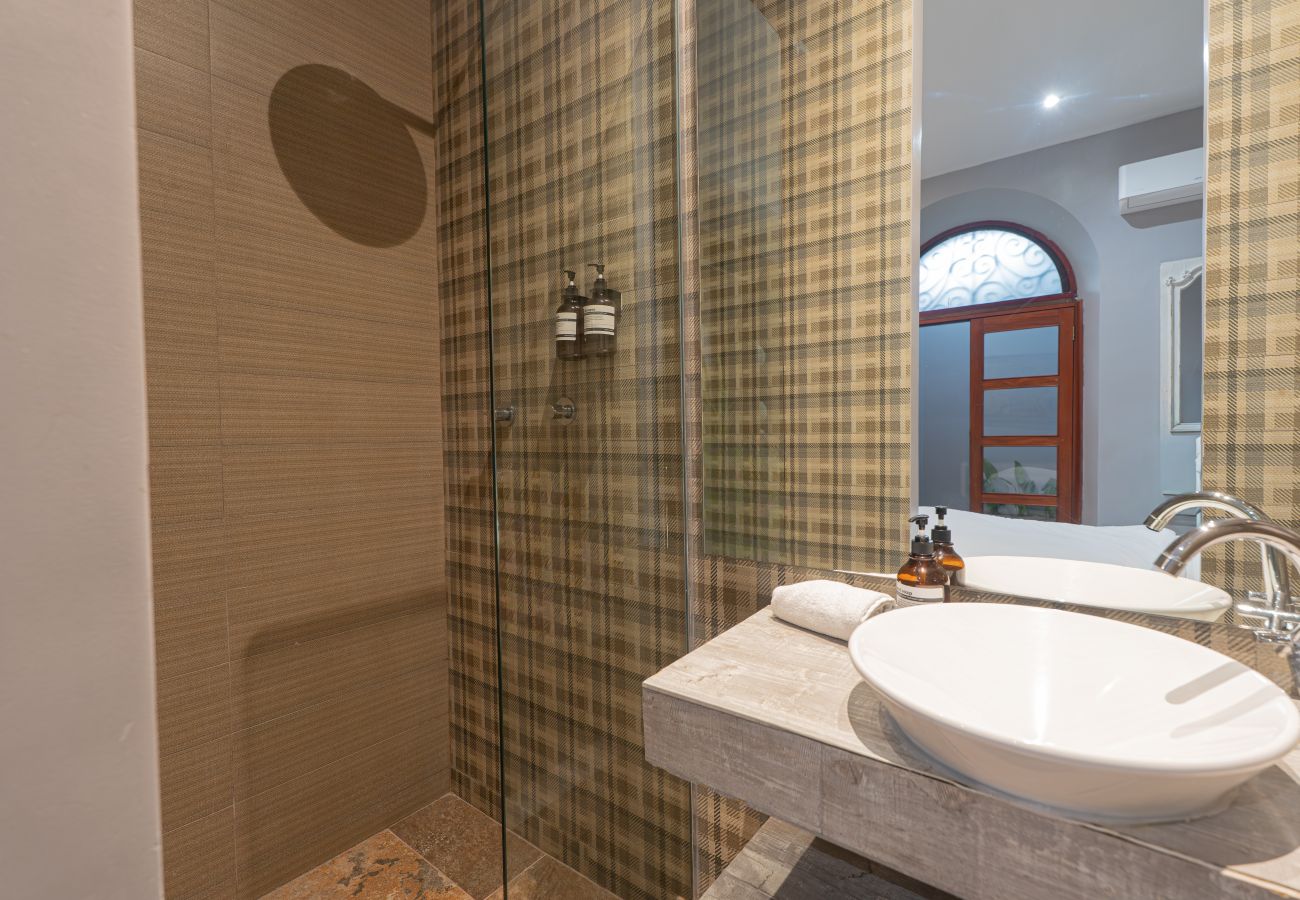 Apartment in Ciudad de Panamá - Apartment with 3 Double Bedrooms / 3 Bathrooms M0 