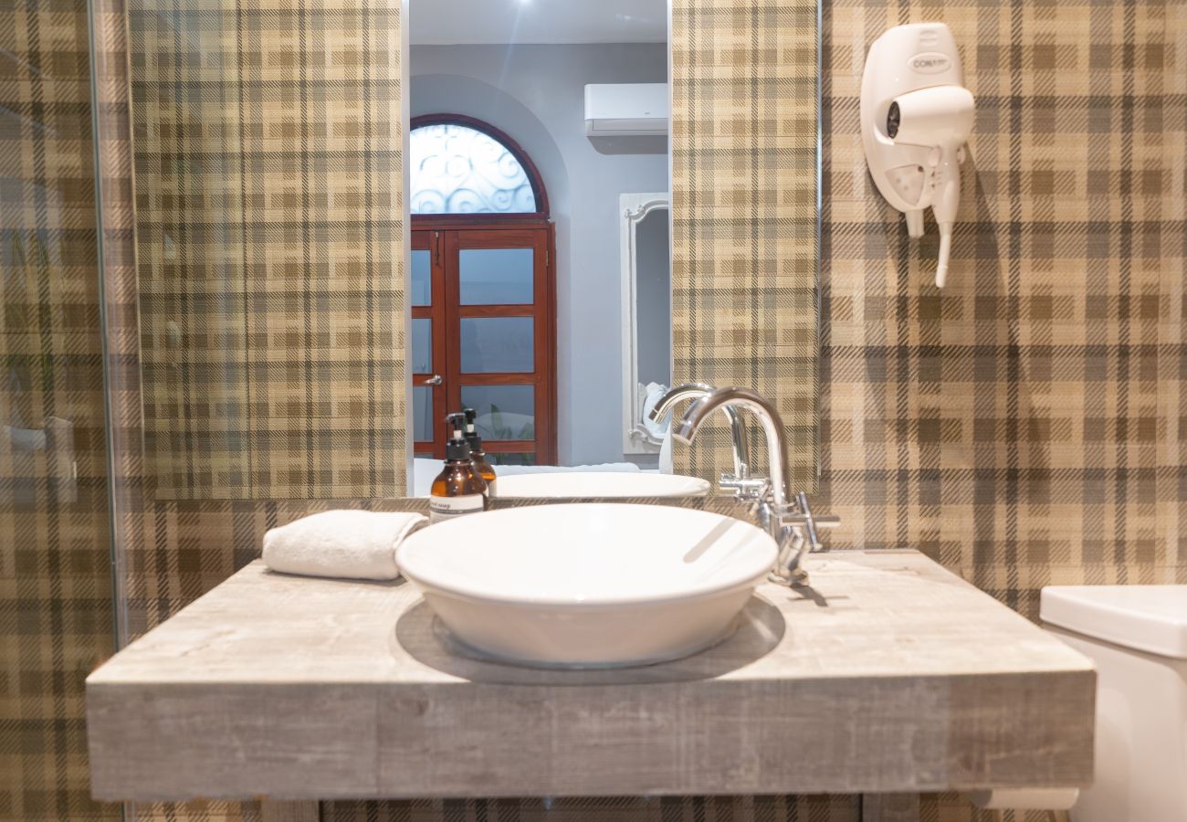 Apartment in Ciudad de Panamá - Apartment with 3 Double Bedrooms / 3 Bathrooms M0 