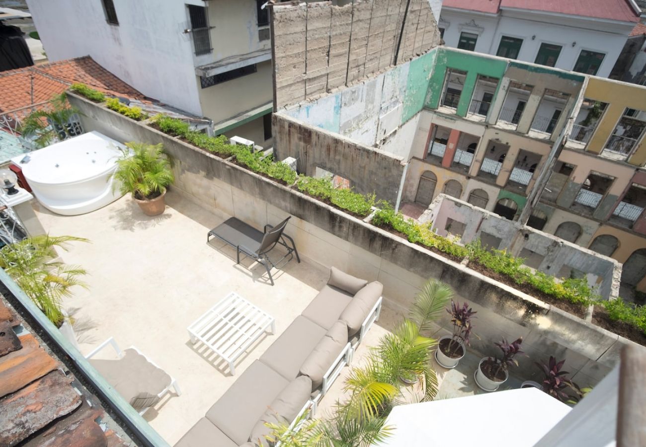 Studio in Ciudad de Panamá - Gorgeous Apartment, private terrace and Free tour P1 