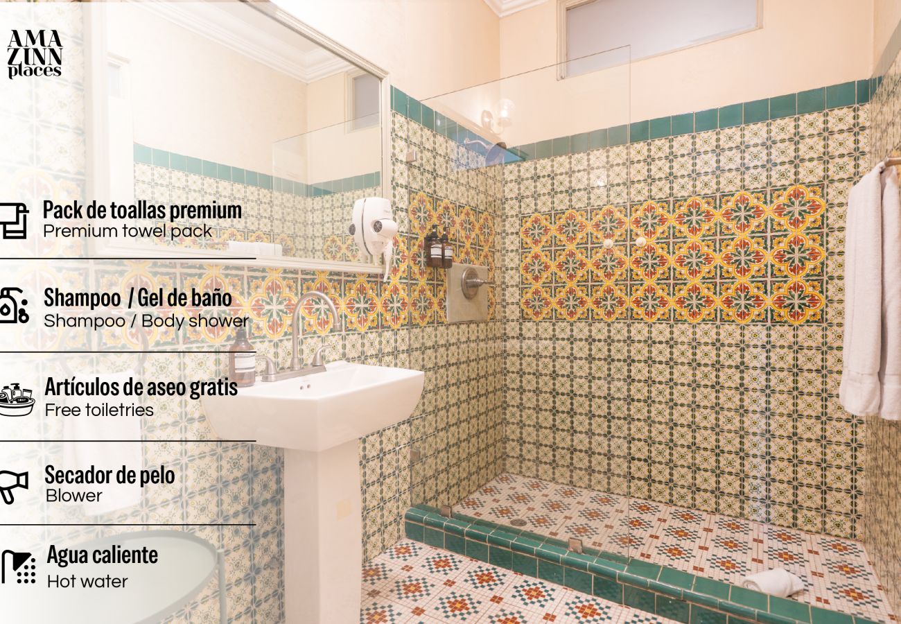 Studio in Ciudad de Panamá - Central Apartment with Balcony | Casco Viejo | M1