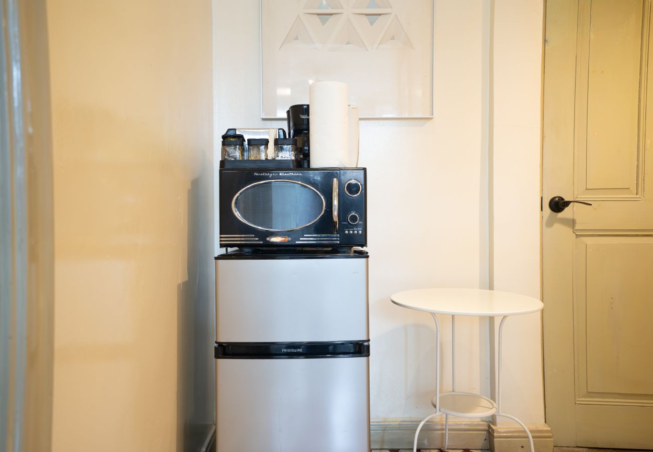 Studio in Ciudad de Panamá - Central Apartment with Balcony | Casco Viejo | M1