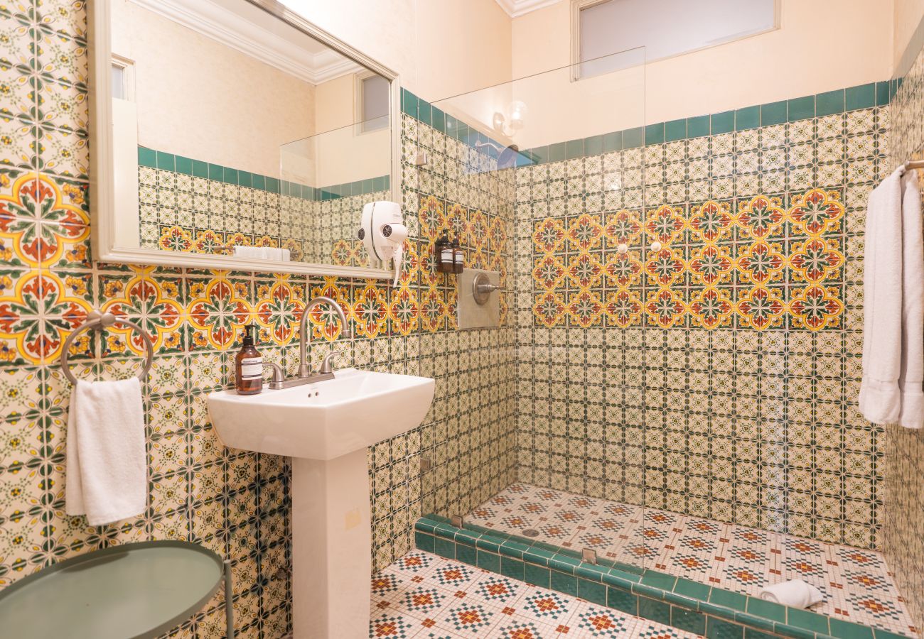 Studio in Ciudad de Panamá - Central Apartment with Balcony | Casco Viejo | M1