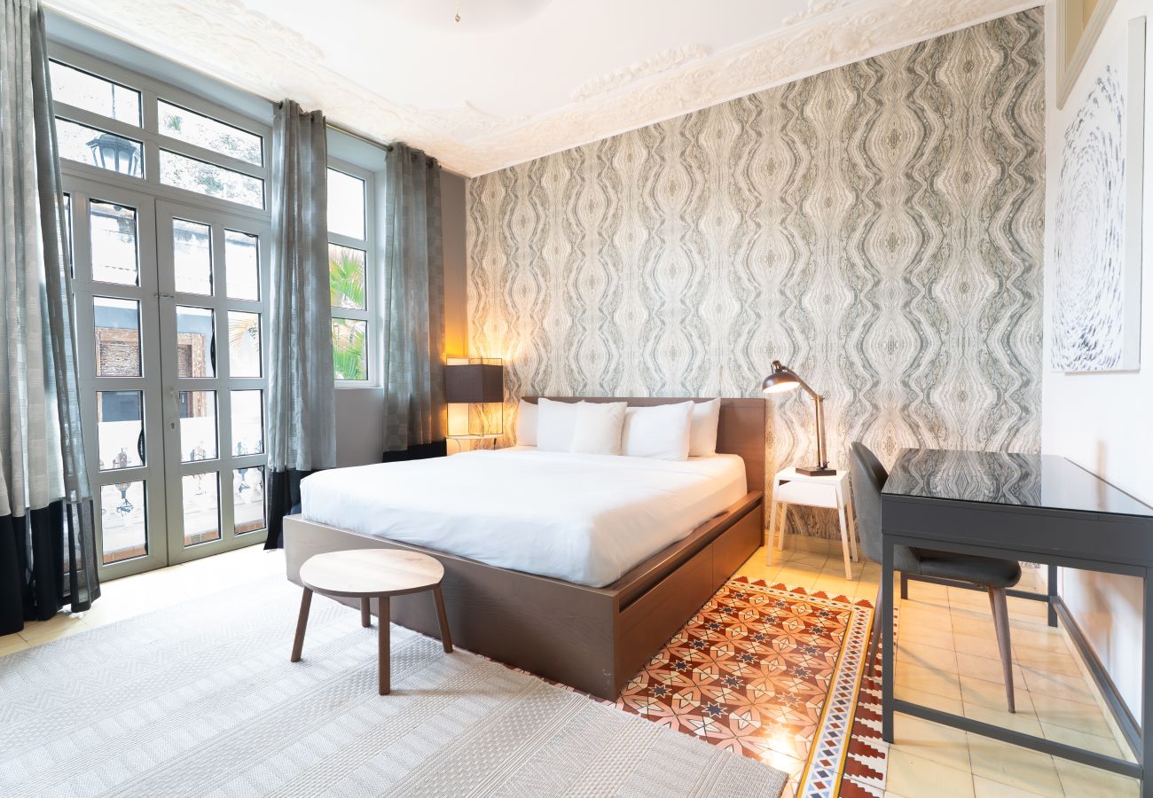 Studio in Ciudad de Panamá - Central Apartment with Balcony | Casco Viejo | M1