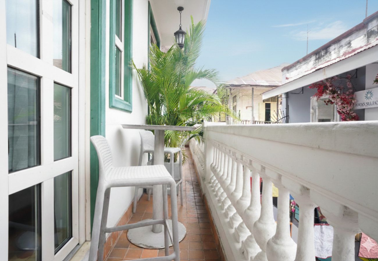 Studio in Ciudad de Panamá - Central Apartment with Balcony | Casco Viejo | M1