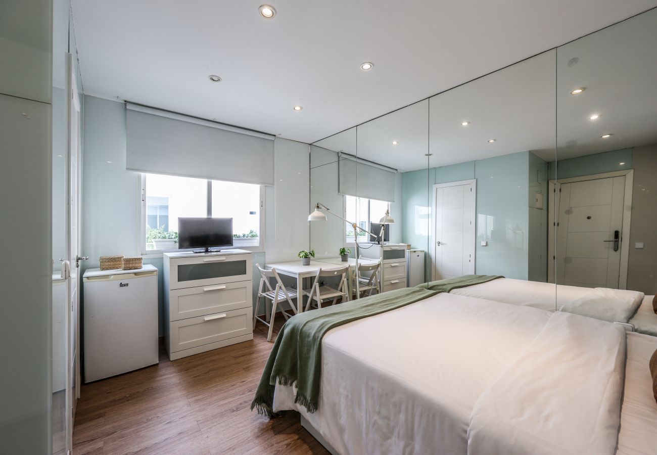 Aparthotel in Madrid - Loft in Gran Via -5º No Elevator-SB3