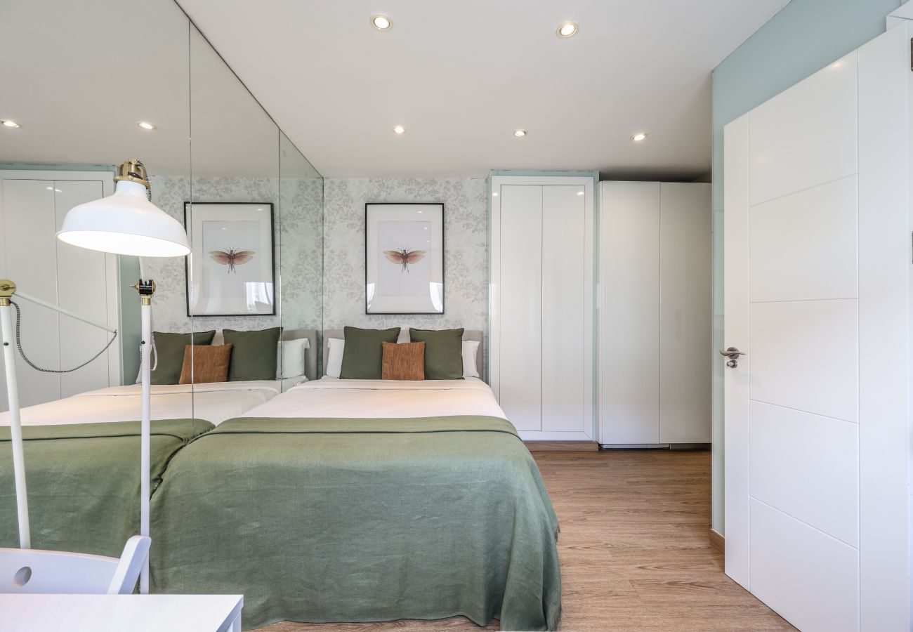 Aparthotel in Madrid - Loft in Gran Via -5º No Elevator-SB3