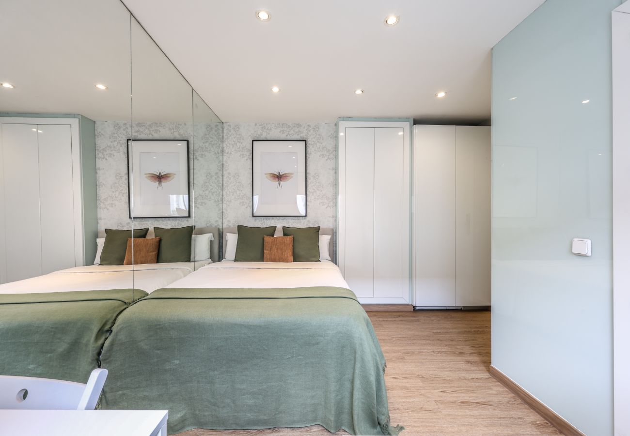 Aparthotel in Madrid - Loft in Gran Via -5º No Elevator-SB3