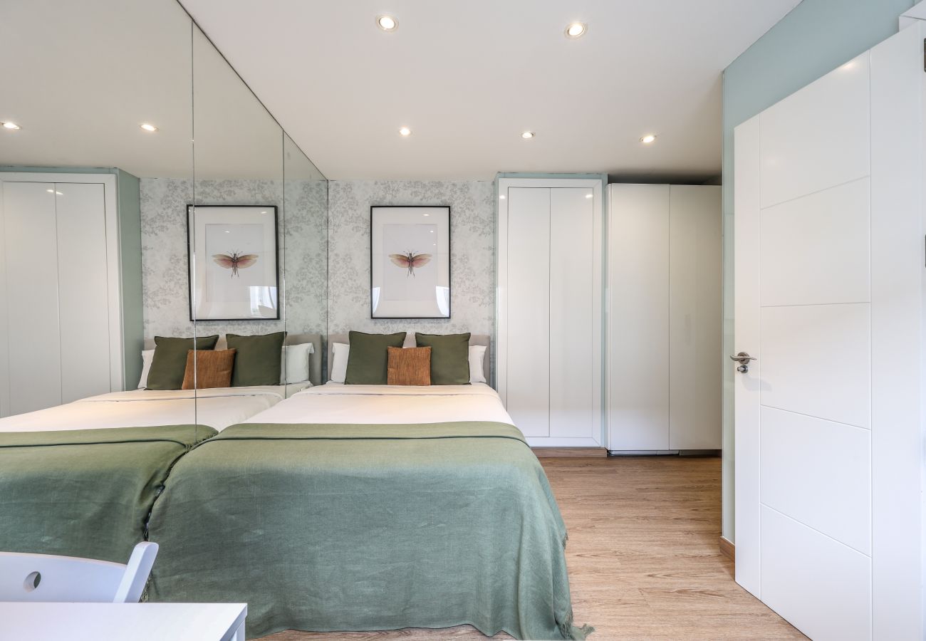 Aparthotel in Madrid - Loft in Gran Via -5º No Elevator-SB3