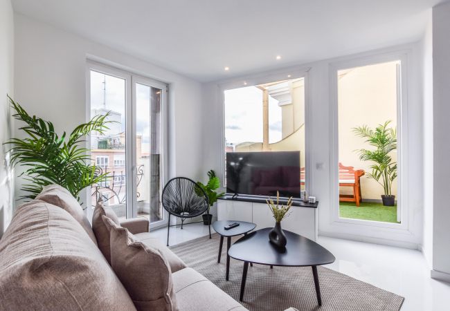 Aparthotel in Madrid - Spectacular design apartment with terrace Gl6D
