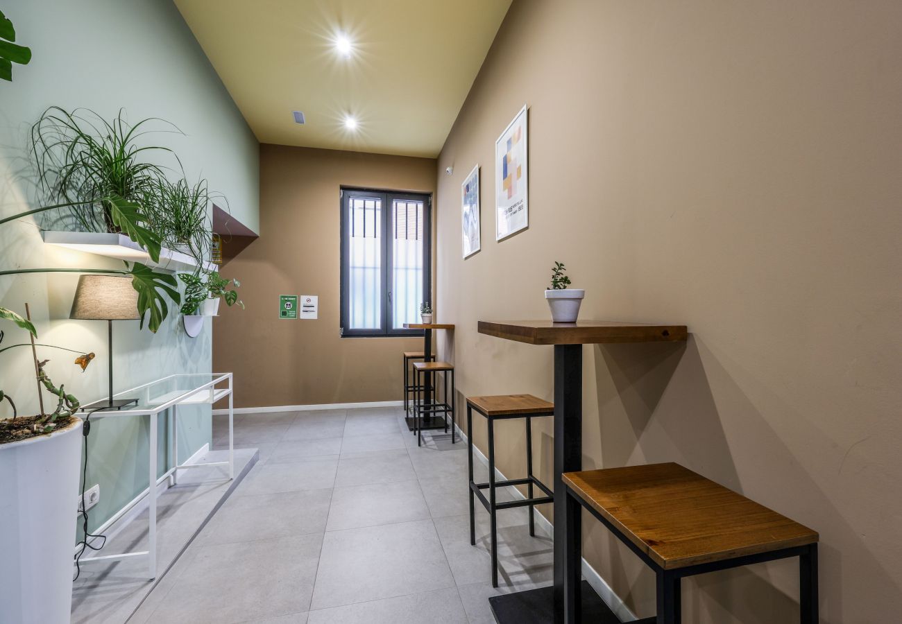 Studio in Valencia / València - New studio 5 minutes walking to beach 1B