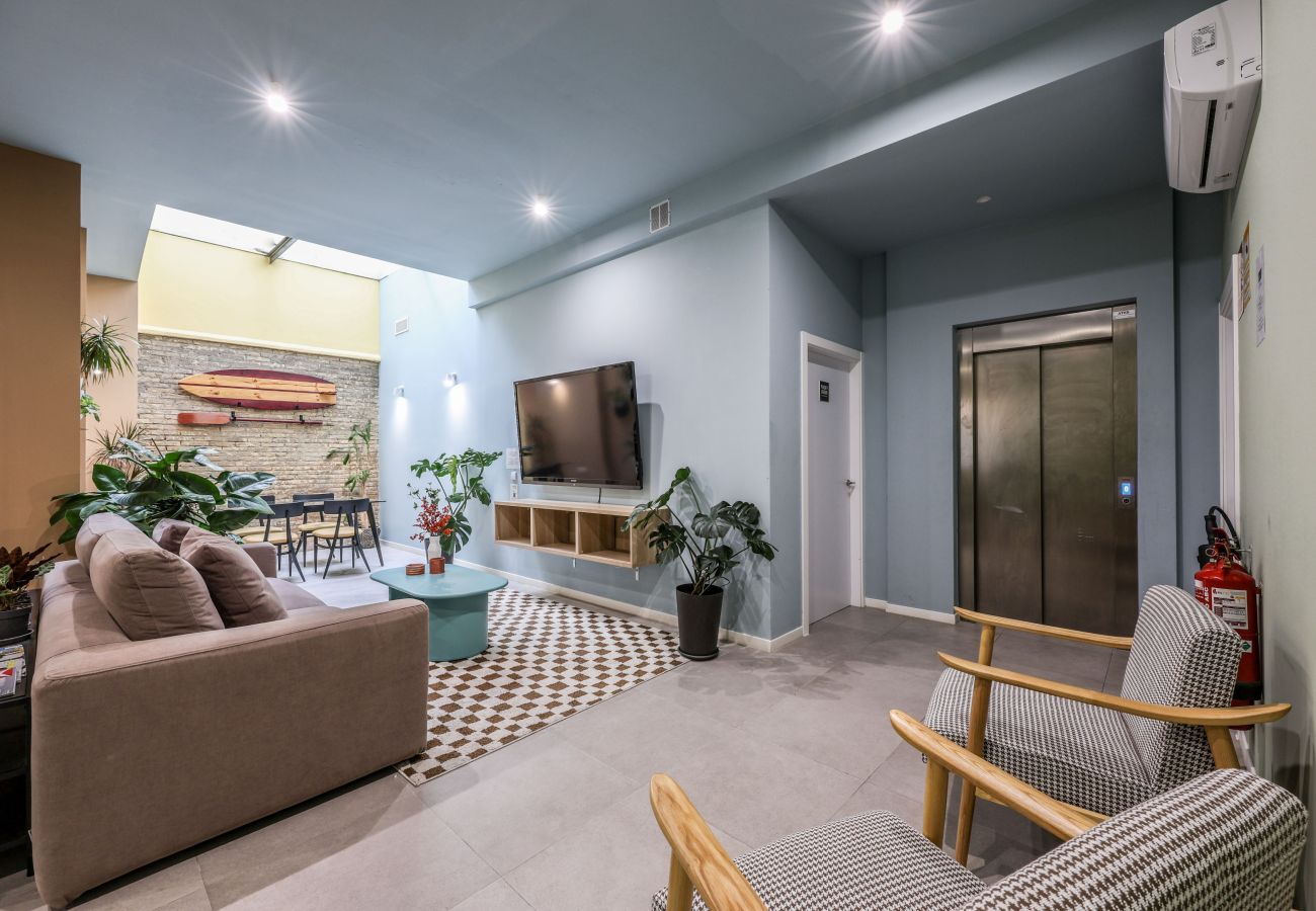Studio in Valencia / València - New studio 5 minutes walking to beach 1B