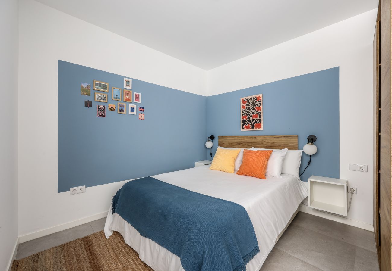 Studio in Valencia / València - New studio 5 minutes walking to beach 1B