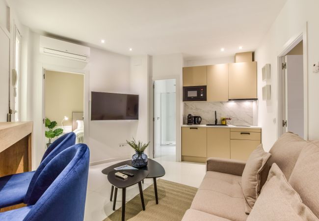 Aparthotel in Madrid - 	Incredible renovated designer apartment 5ºI-D