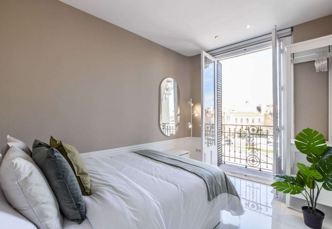 Apartment in Madrid - Spectacular renovated designer apartment
