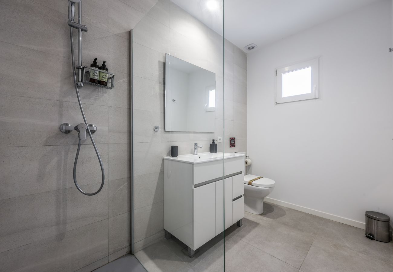 Studio in Valencia / València - NEW Studio near to the beach 2C