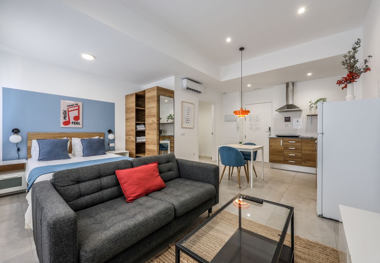 Studio in Valencia / València - NEW studio near to the beach 3B