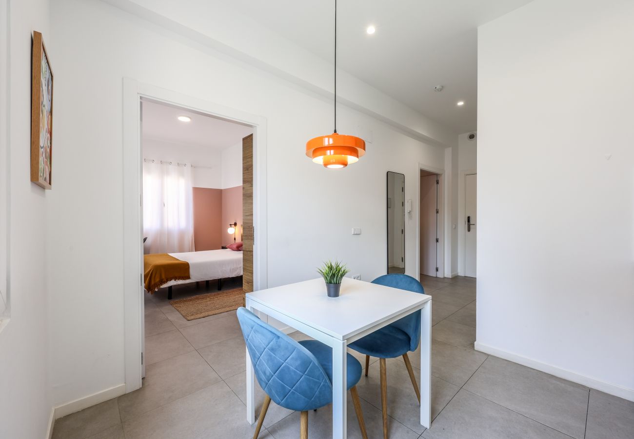 Apartment in Valencia / València -  Cozy Apartment 5 Minutes from the Beach 3A