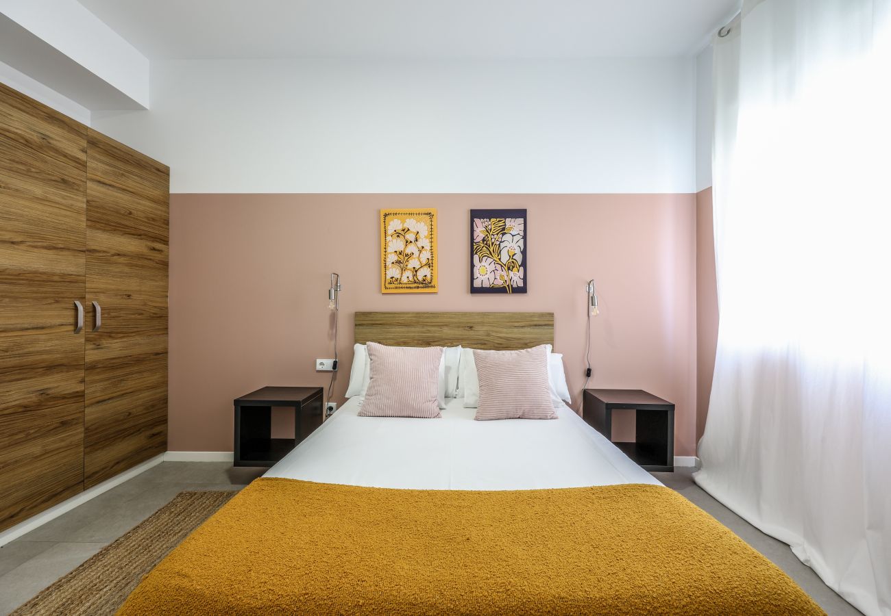 Apartment in Valencia / València -  Cozy Apartment 5 Minutes from the Beach 3A