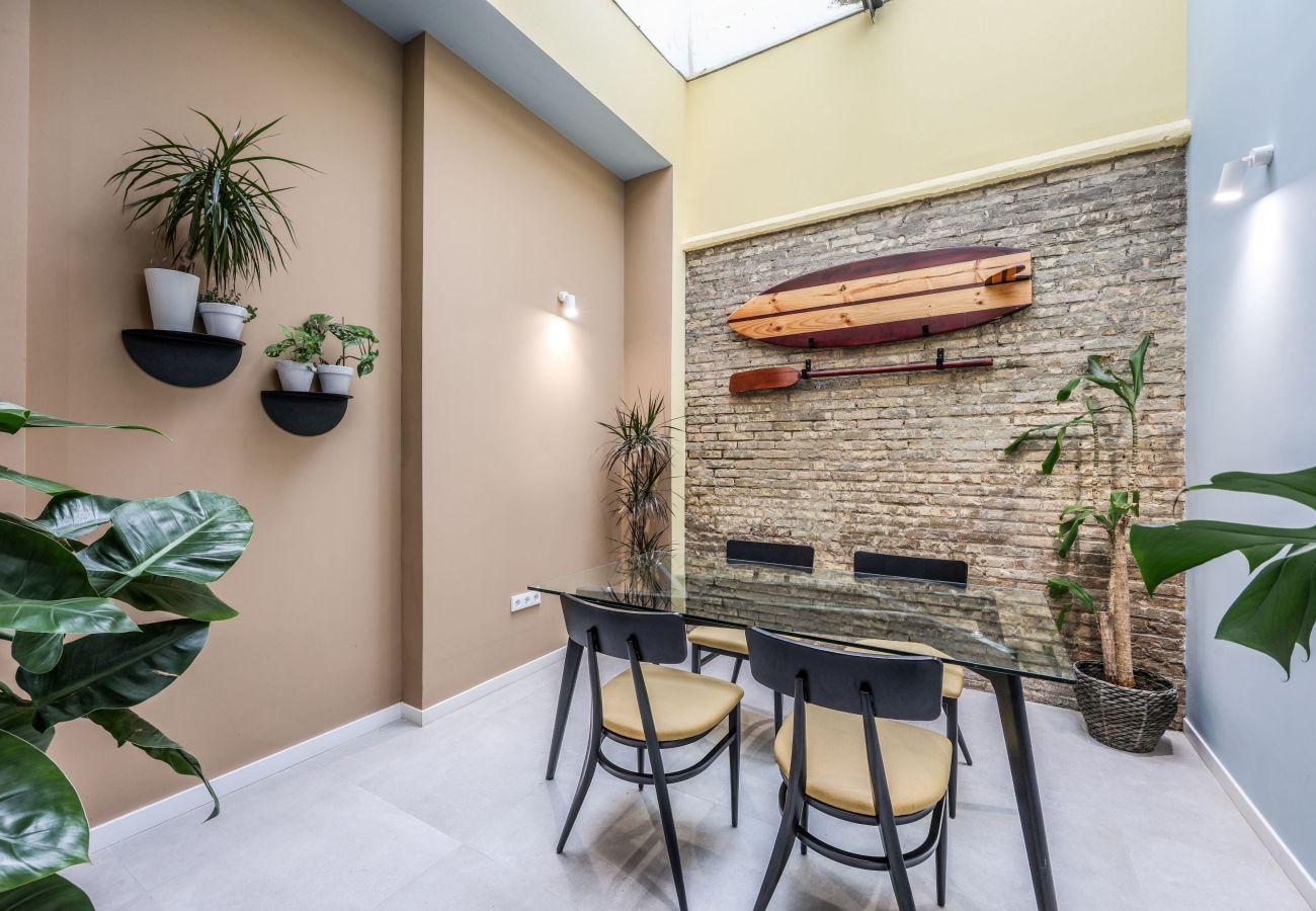 Apartment in Valencia / València -  Cozy Apartment 5 Minutes from the Beach 3A