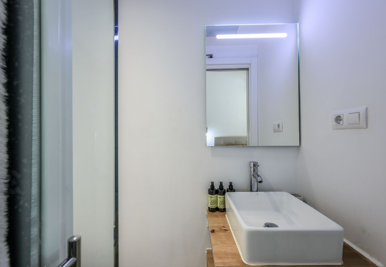 Aparthotel in Madrid - Cozy and modern studio in Callao