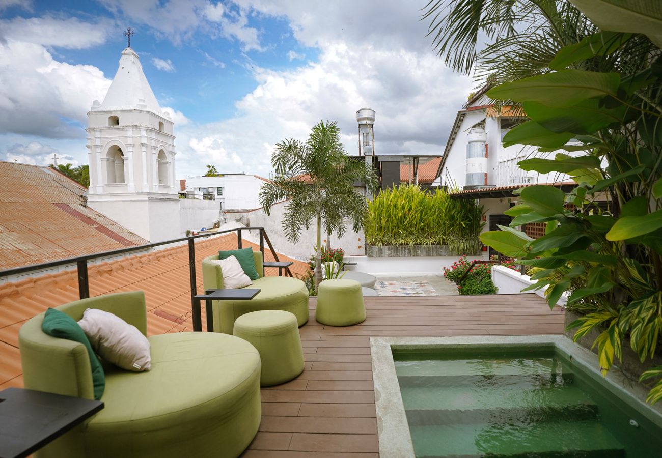 Apartment in Ciudad de Panamá - Incredible design apartment with pool, rooftop and patio Mari4