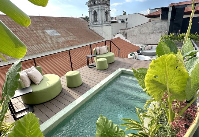 Studio in Ciudad de Panamá - Incredible design studio with pool, rooftop and patio in Boutique Hotel Mari7