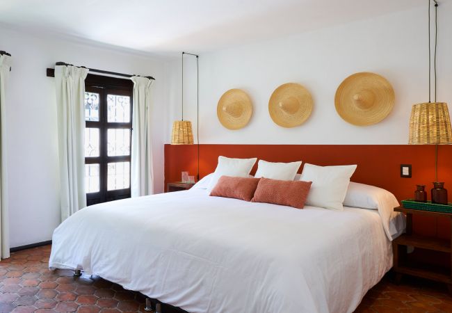House in Ciudad de México - Incredible luxury house with 6 bedrooms, billiards and design features