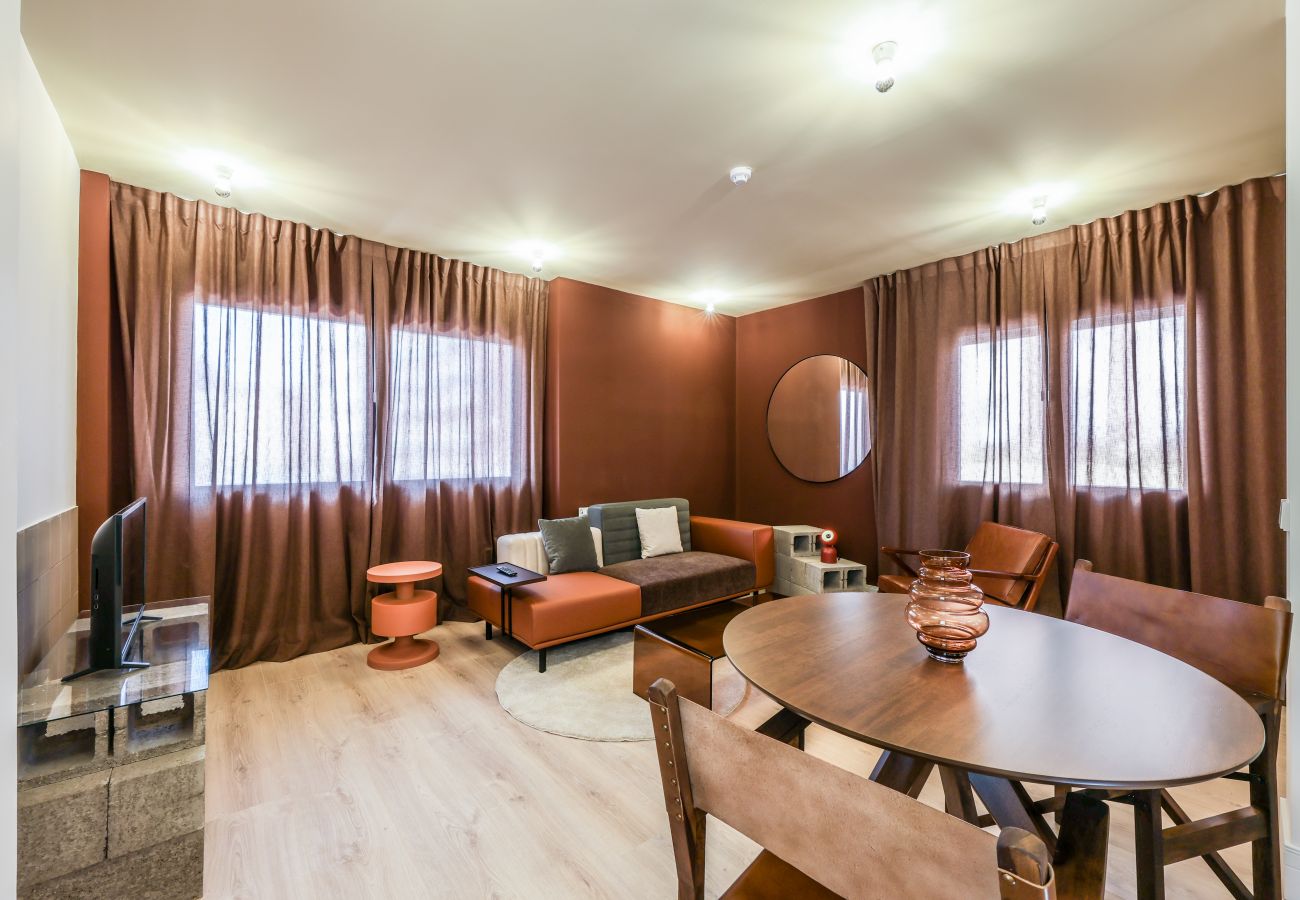Apartment in Madrid - Modern two-bedroom apartment near the Royal Palace 02