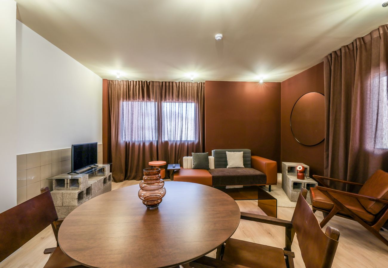 Apartment in Madrid - Modern two-bedroom apartment near the Royal Palace 02