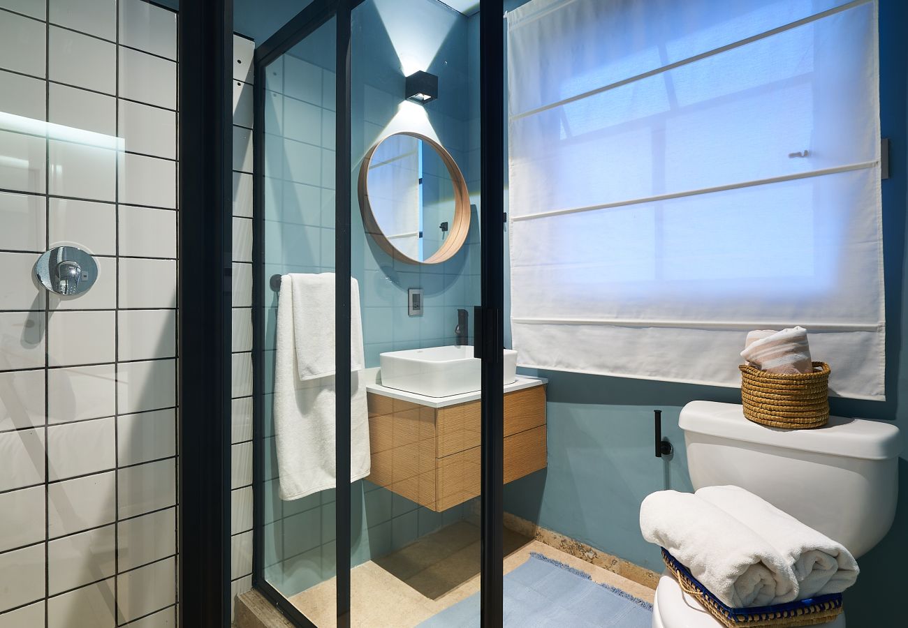 Rent by room in Ciudad de México - Nice room with private bathroom La Condesa C16