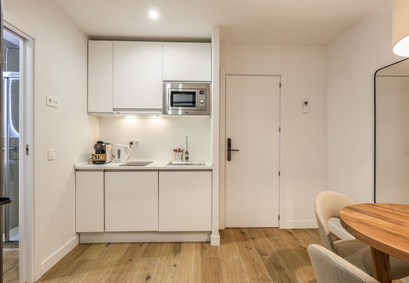 Apartment in Madrid - Modern 1bedroom  apartment - citycenter SOL (P1A)