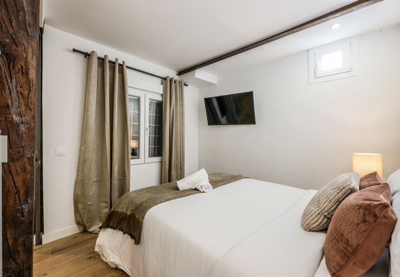 Apartment in Madrid - Modern 1bedroom  apartment - citycenter SOL (P1A)