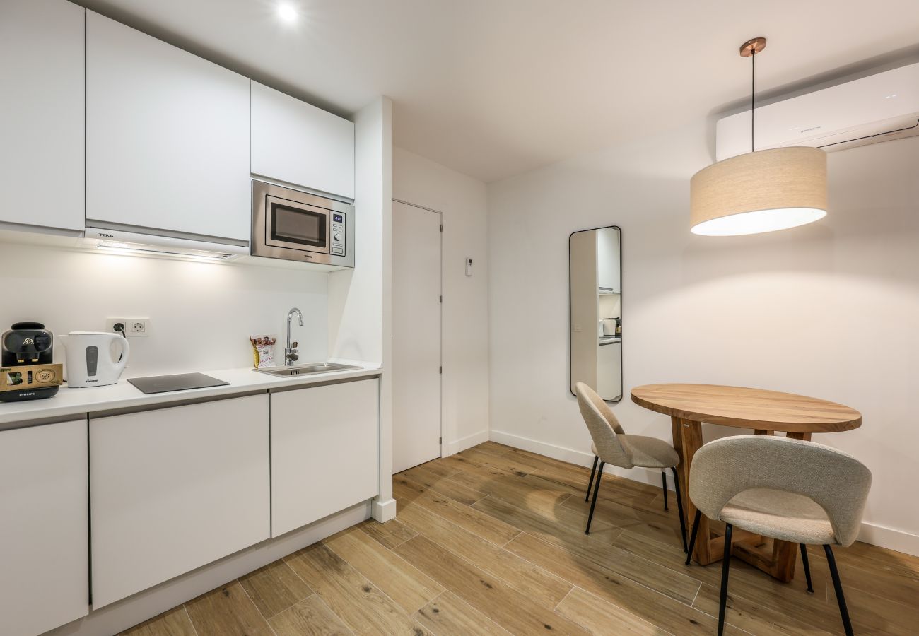 Apartment in Madrid - Modern 1bedroom  apartment - citycenter SOL (P1A)