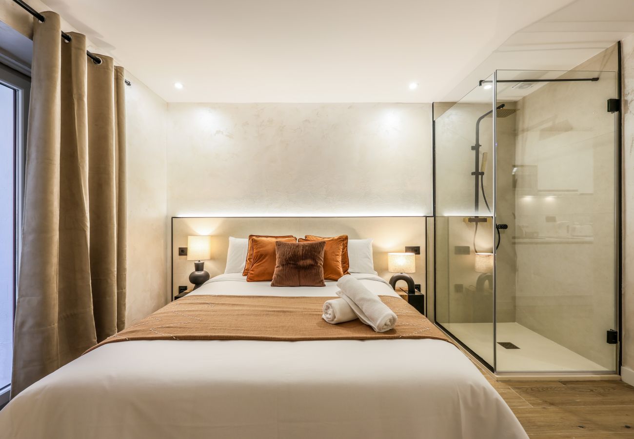 Studio in Madrid - NEW loft one step away from SOL (P1B)