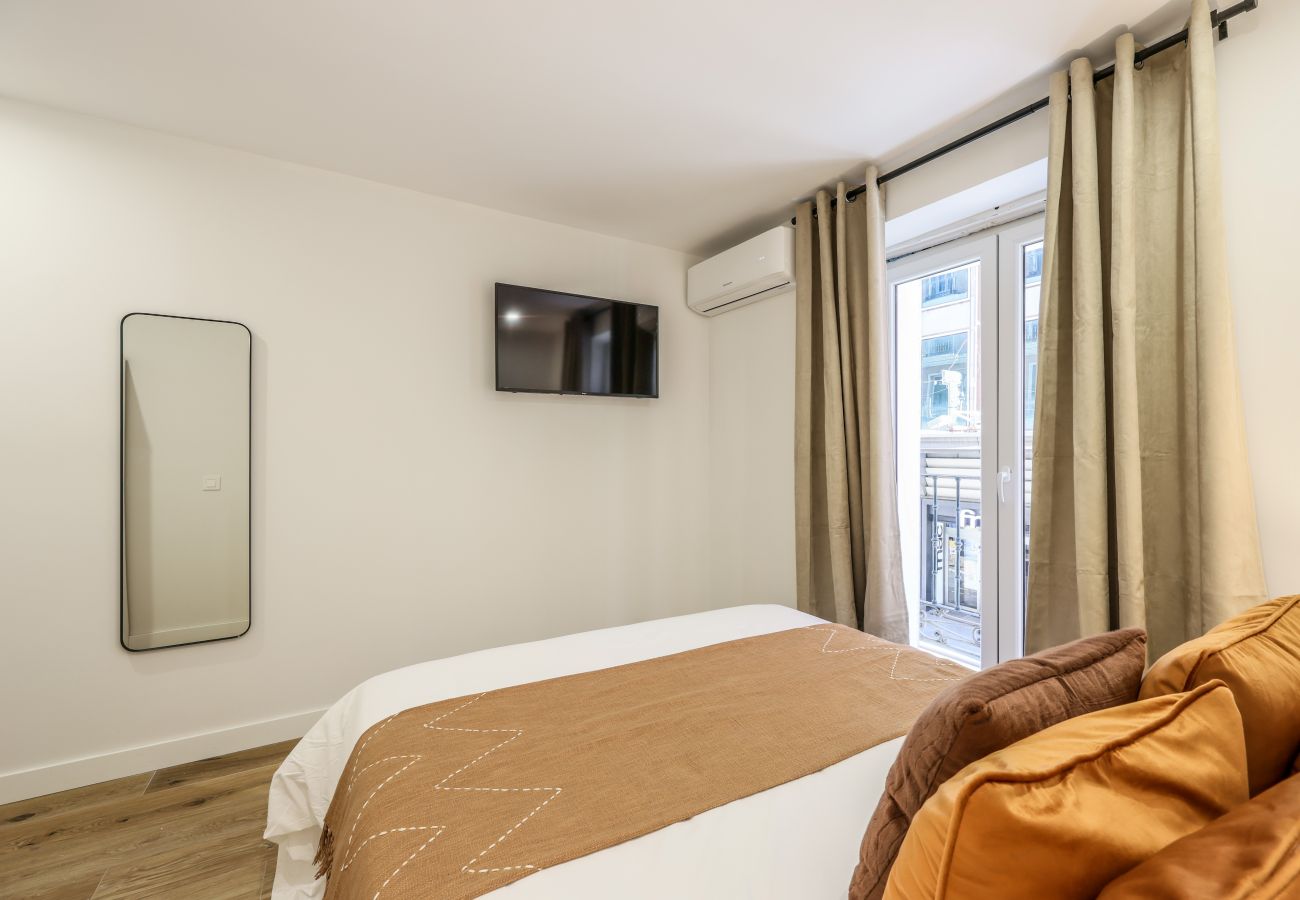 Apartment in Madrid - Cozy 2bedroom apartment Madrid centre (P1D)