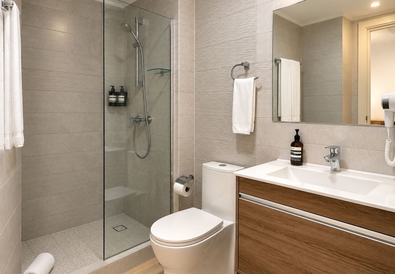 Apartment in Ciudad de Panamá - Three-bedroom apartment with ocean views, pool, gym C20C 