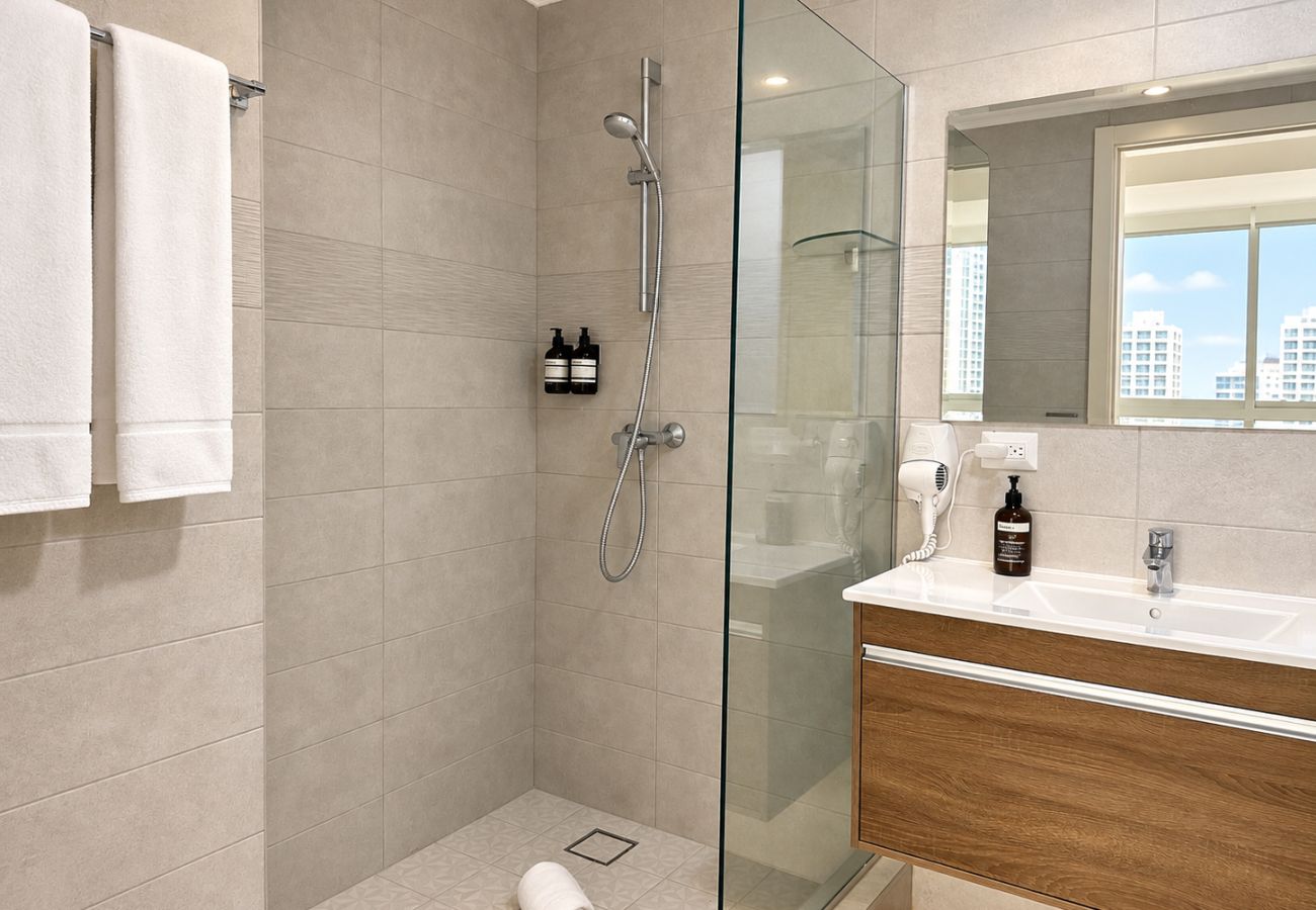 Apartment in Ciudad de Panamá - Three-bedroom apartment with ocean views, pool, gym C20C 