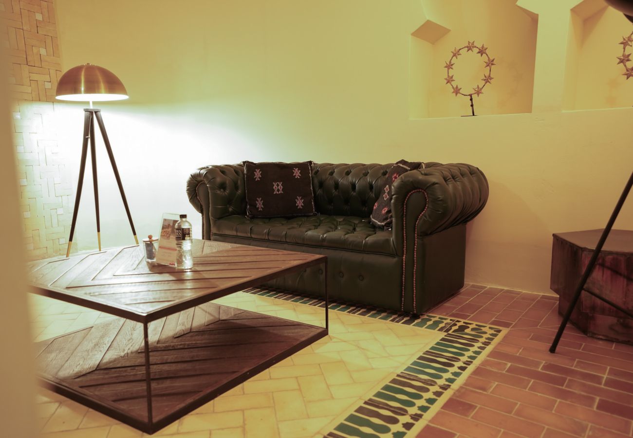 Rent by room in Ciudad de Panamá - Moroccan House - Private Pool - Location - Rooftop M1