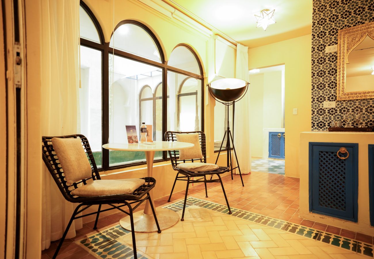 Rent by room in Ciudad de Panamá - Moroccan House - Private Pool - Location - Rooftop M1