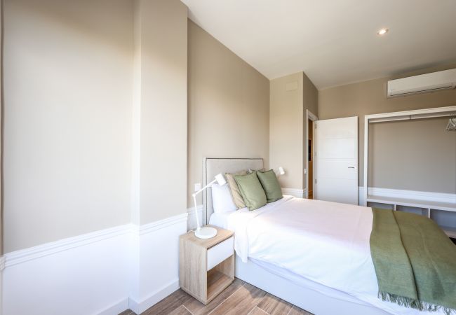 Aparthotel in Madrid - Deluxe double bed Glorieta Embajadores (Gl 5I)